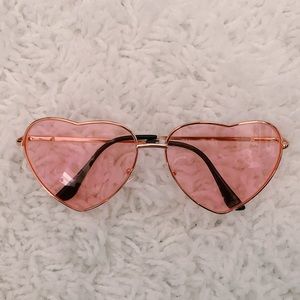 ☆ Heart Shaped Sunglasses ☆